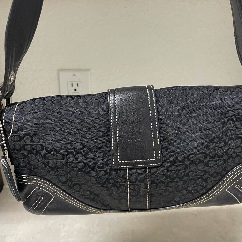Vintage 2005 Coach Black Shoulder Bag with Silver Accents - Picture 5 of 13